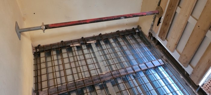 Armatura della soletta di fondazione di un vano ascensore, prima del getto