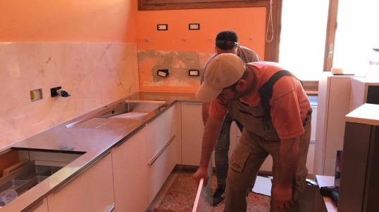 Montaggio e regolazione degli arredi