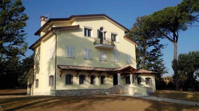 Villa monofamiliare con finiture di pregio a Imola