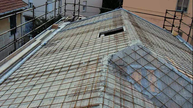 Copertura in fase di riqualificazione energetica