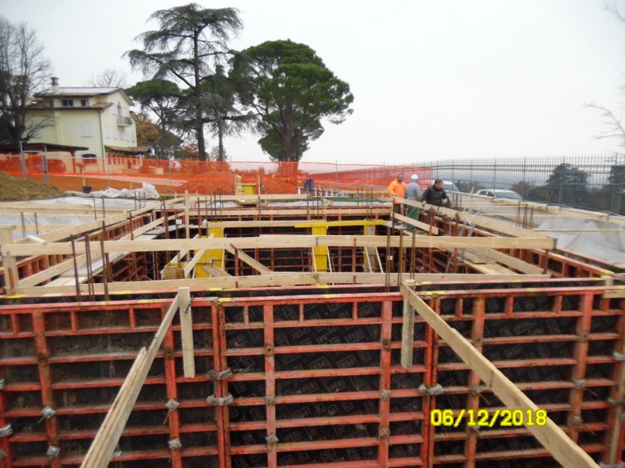 Casseratura e armatura delle fondazioni in cantiere